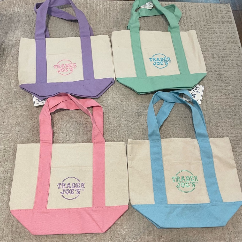 Trader Joe’s NEW Set of 4 Mini Pastel Canvas Tote Bags Limited Edition